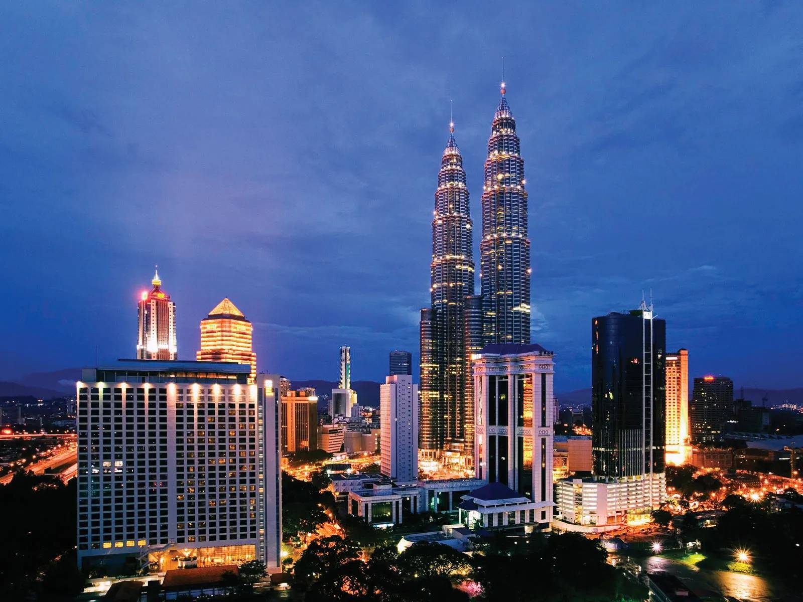 Malaysia Tour Package: Explore Kuala Lumpur and Genting Highlands